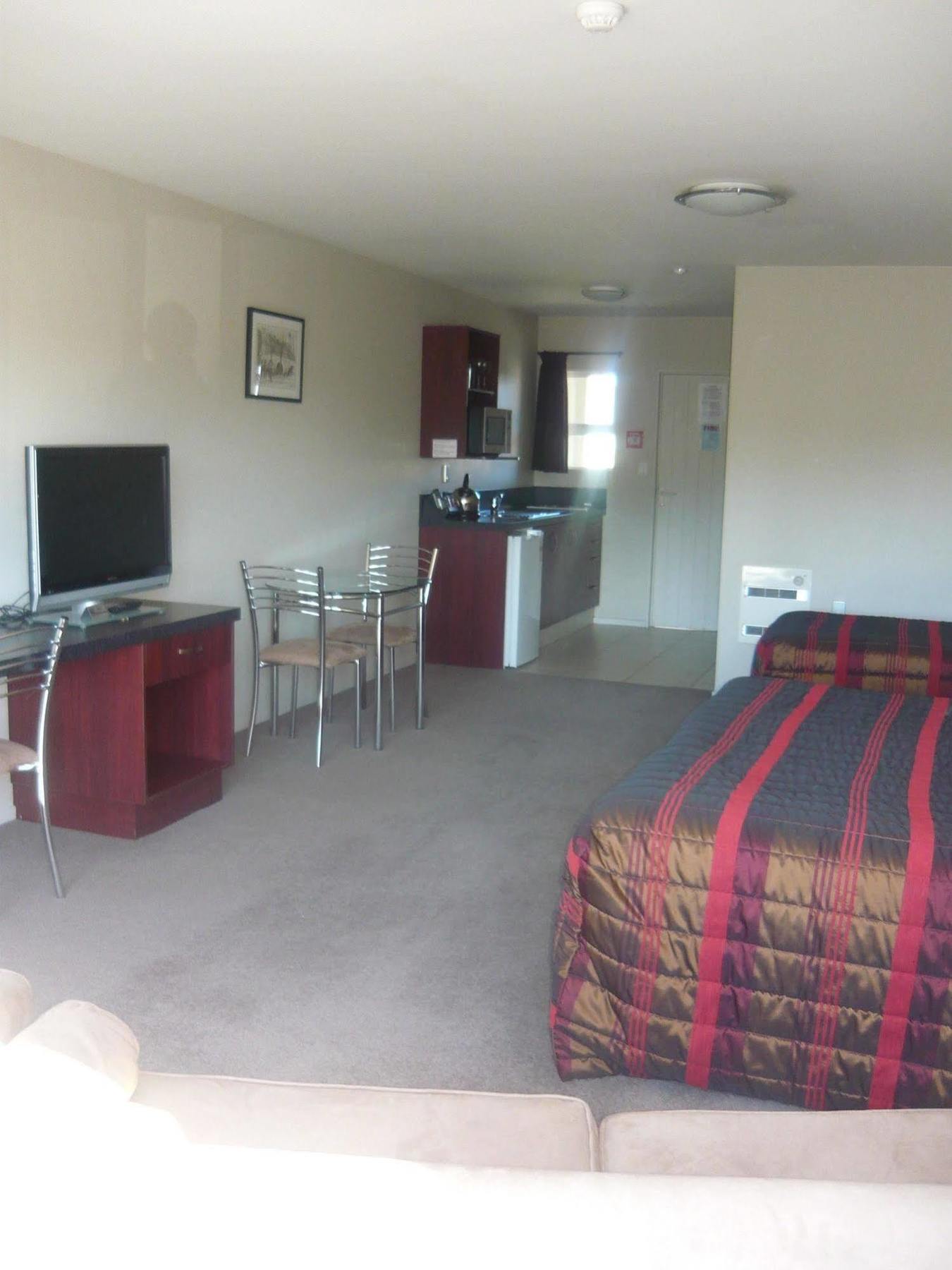 อเวนิว มอเตอร์ ลอดจ์ Motel ทิมารู ภายนอก รูปภาพ
