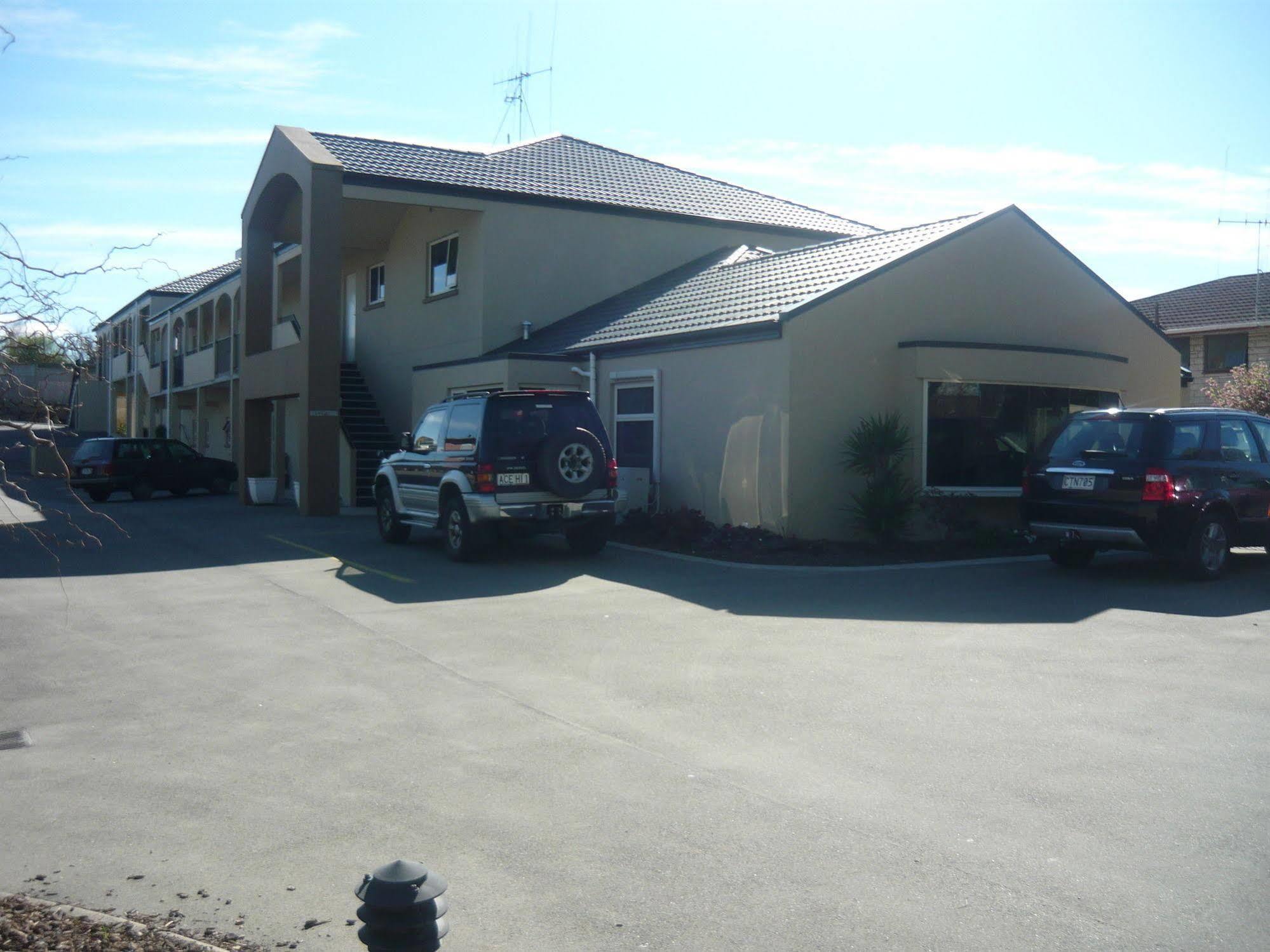 อเวนิว มอเตอร์ ลอดจ์ Motel ทิมารู ภายนอก รูปภาพ